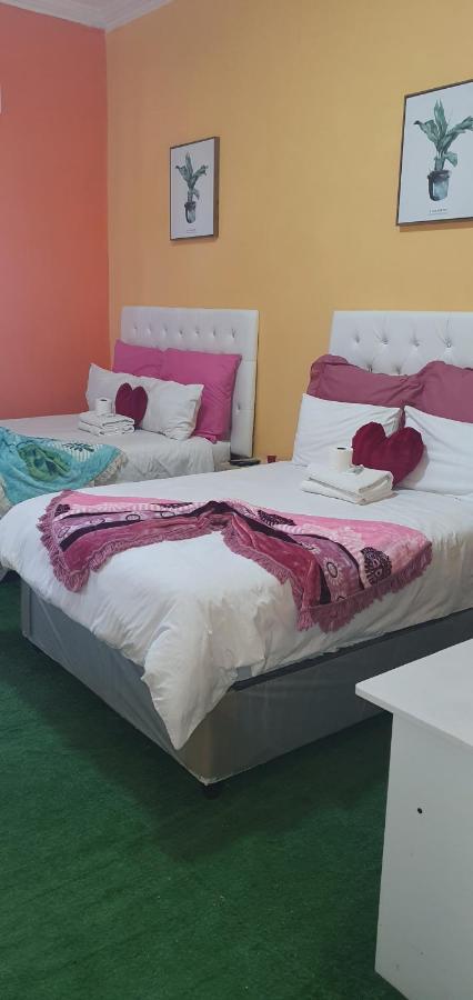 Helpful Lodge Cape Town Bagian luar foto