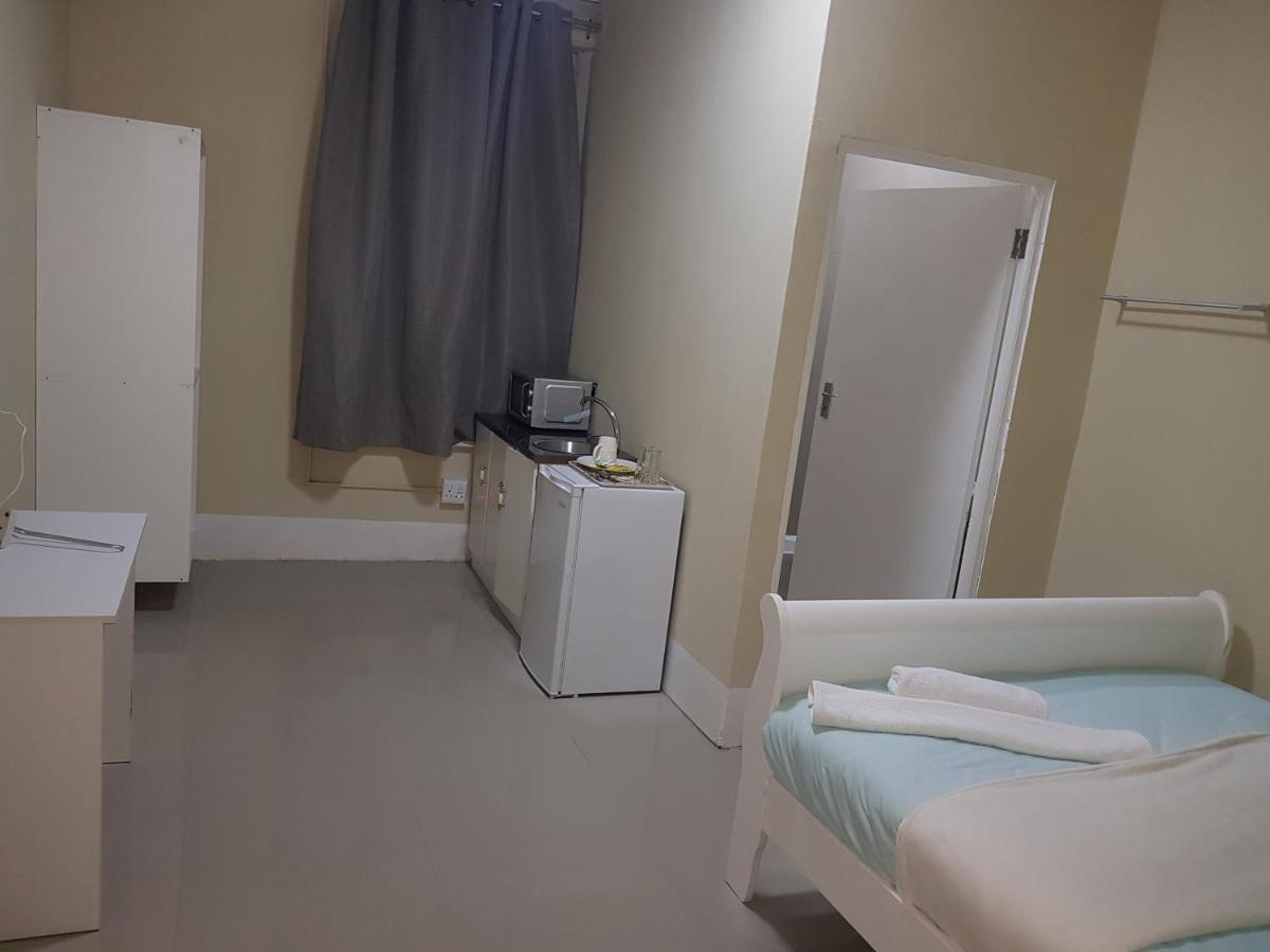 Helpful Lodge Cape Town Bagian luar foto